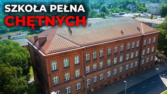 🎓 115 chętnych na 30 miejsc - tak wygląda dziś rekrutacja do słupskich liceów 😲