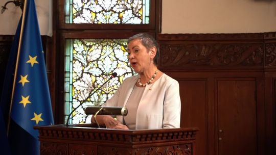 Bilety droższe, parkowanie jeszcze nie