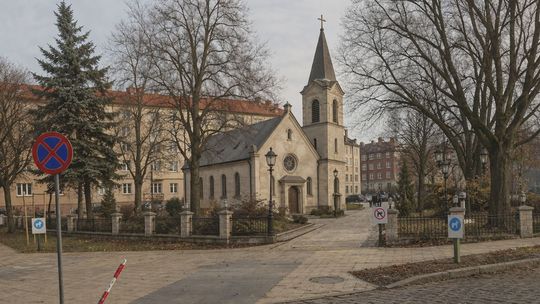 Co z kościołem?