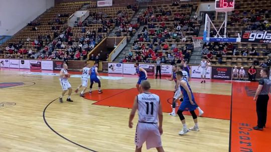 Czarni wygrali u siebie