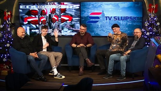 Czerwone maski, ciężkie riffy i… filologia? Poznajcie The Evil Educators! 😎🎤