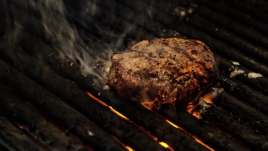 Czym jest grill wodny i jakie ma zalety?