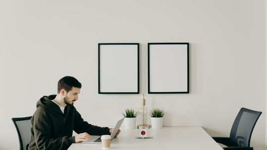 Funkcjonalność antyramy plexi