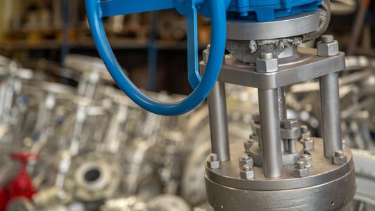 Innowacyjne rozwiązania kontroli przepływu w instalacjach przemysłowych