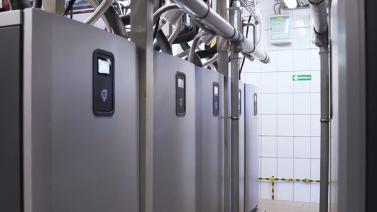 Jak mniej płacić za ciepłą wodę i ogrzewanie?