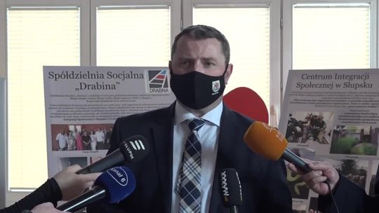 Już widać trzecią kładkę