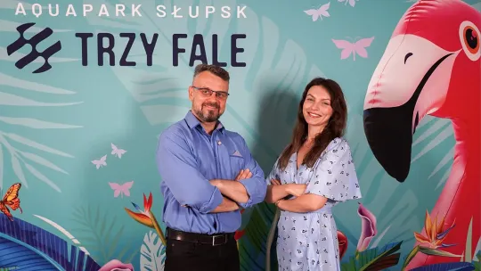 🎬🌊 KINO w Parku Wodnym TRZY FALE - Pool Party i sportowe emocje w Słupsku