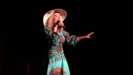 Kolory czasu szarzyzny.