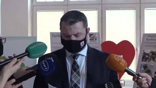 Maseczki dla potrzebujących