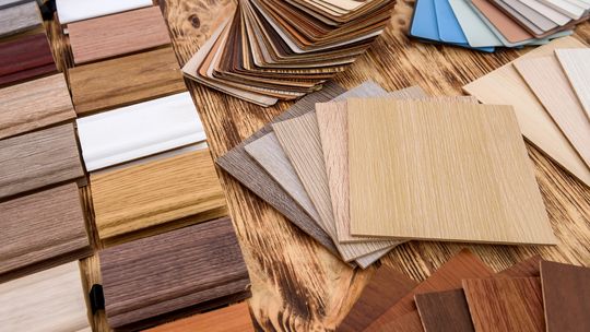 Mistrzowskie Wykończenie: Jak Wybrać Materiały Ścierne dla Idealnie Gładkich Powierzchni?