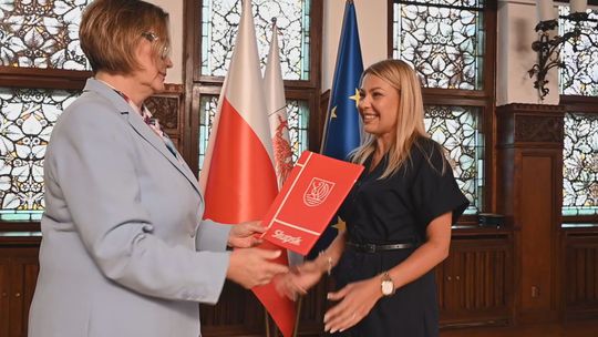 wręczenie awansów zawodowych nauczycielom słupskich szkół