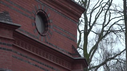 Nowe nisze na starym cmentarzu