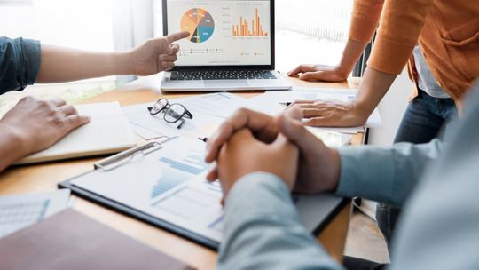 Nowoczesne podejście do event marketingu - skuteczne organizowanie wydarzeń online i offline