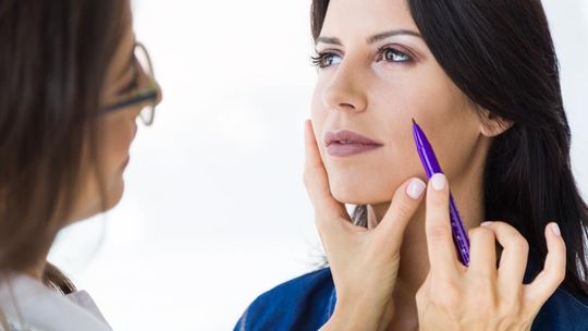 Operacja zaćmy, korekta powiek - kompleksowa poprawa widzenia i wyglądu