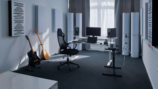 panele akustyczne - na czym polega adaptacja akustyczna pomieszczenia?