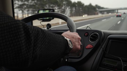 Pijany wiózł ludzi do pracy