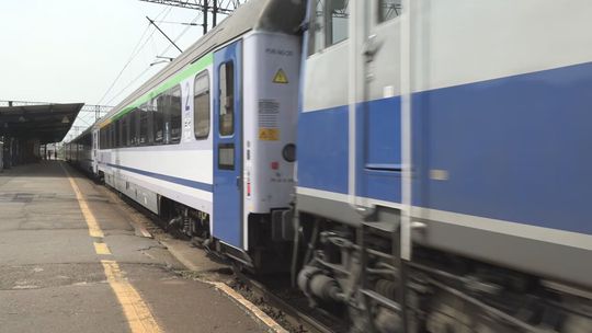 Pociągi wracają na tory