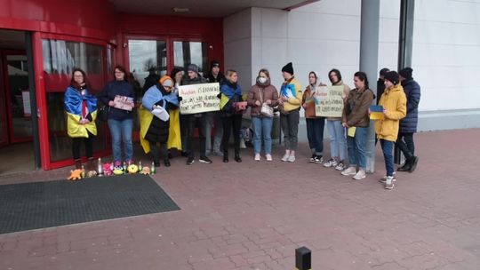 Protest pod hipermarketem