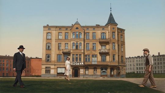 Remont dawnego hotelu przy Placu Broniewskiego