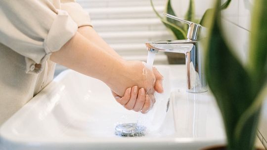 Silnik pompy głębinowej: wodny czy olejowy? Wyjaśniamy, na czym polega różnica