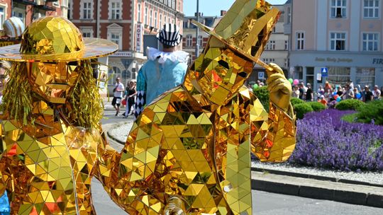Słupsk świętuje z rozmachem! Tłumy, muzyka i widowisko na niebie!
