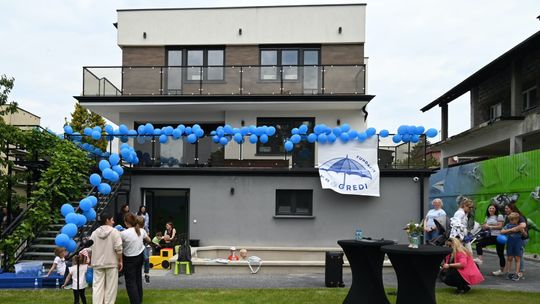 Słupsk wspiera osoby w spektrum autyzmu – otwarcie Fundacji Progredi i zapowiedź letnich wydarzeń