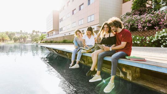 Studia podyplomowe w Wałbrzychu – nowe perspektywy zawodowe