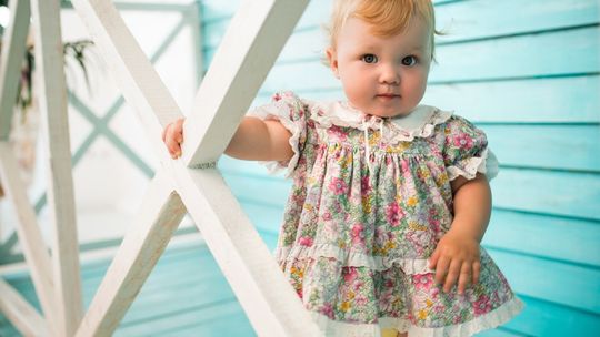 Sukienka na roczek jako wyjątkowy element stylizacji