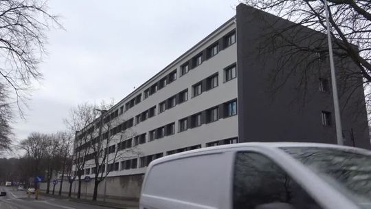 Szkoła policji zwalnia tempo