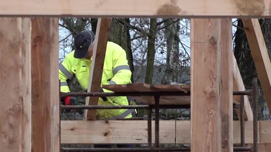 Tężnia rośnie w parku