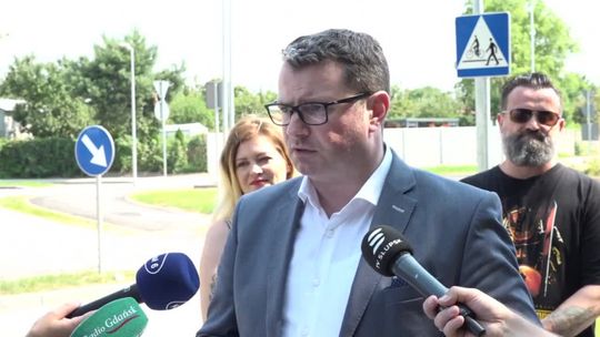 Ulice w kolejce po pieniądze