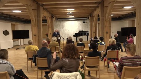 Za zasługi dla obrony praw człowieka