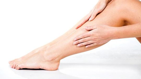 Zabieg klejenia żylaków i skleroterapia parowa SVS – nowoczesne metody leczenia żylaków