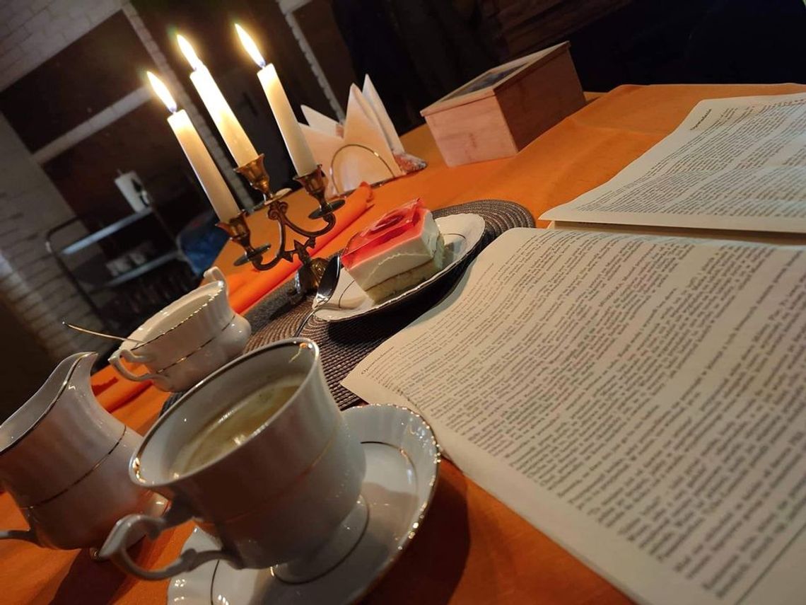 ZABAWA SYLWESTROWA ZABAWA SYLWESTROWA